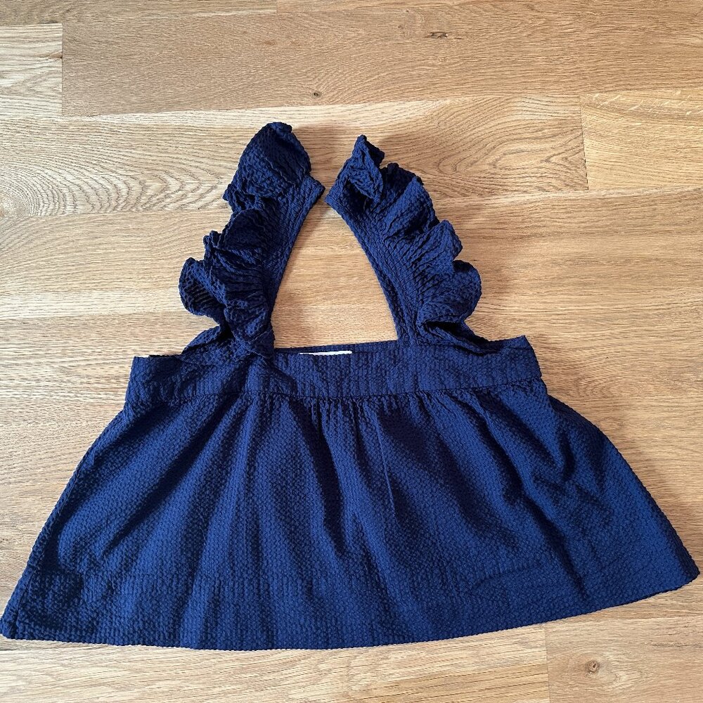 WIGGY KIT Navy ruffled cotton-seersucker cropped top